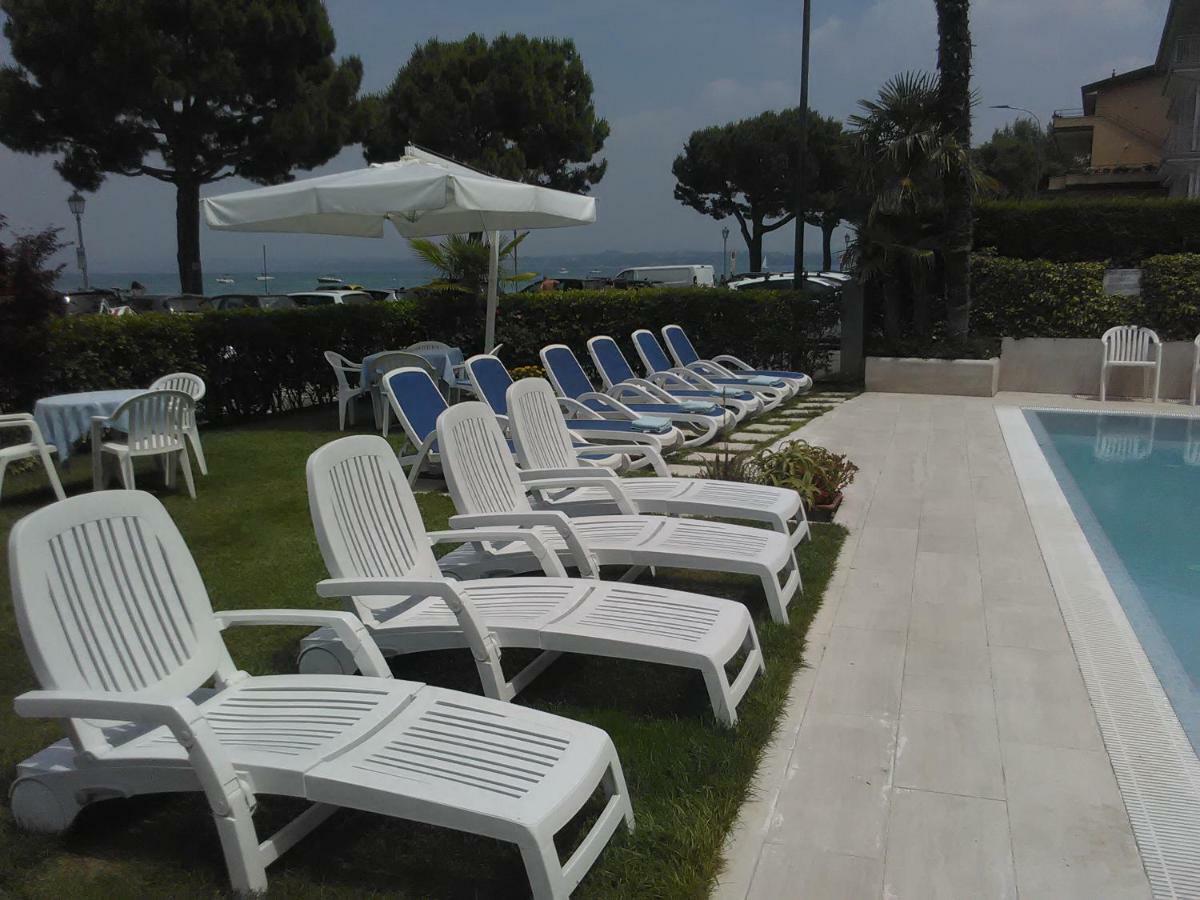 Hotel Cristallo Peschiera del Garda Exterior foto